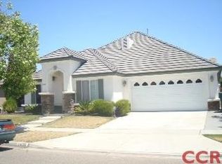 2438 N Schuman Pl, Santa Maria, CA 93458