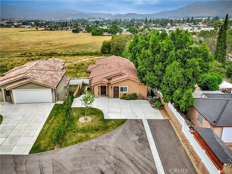 12511 Haleh Ln — Photo 46