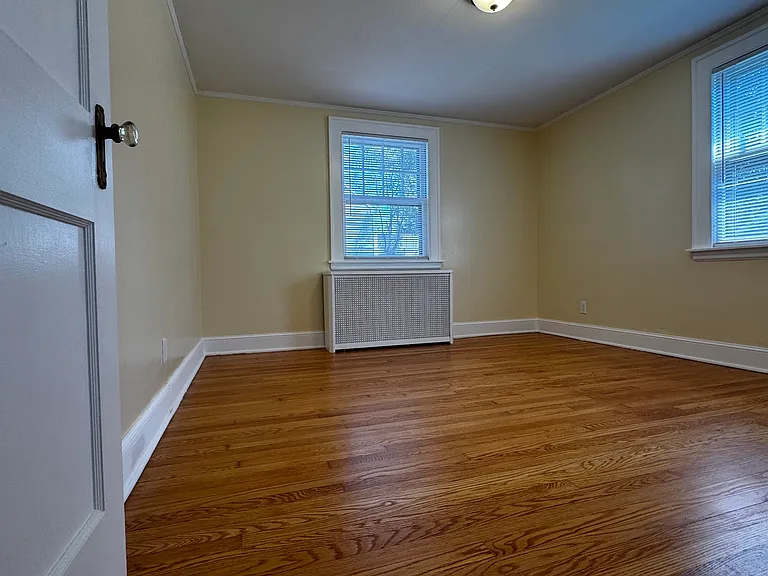 406 Oakwood Ave — Photo 7