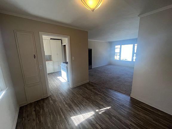 3rd image of 831 N El Camino Real APT 4