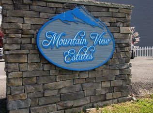 4304 Kaustin Dr, Morgantown, WV 26501