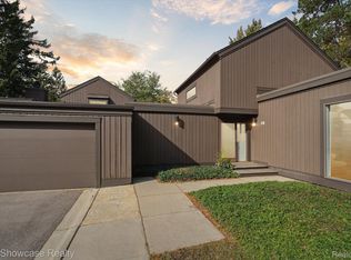 14 Westbury Ct, Ann Arbor, MI
