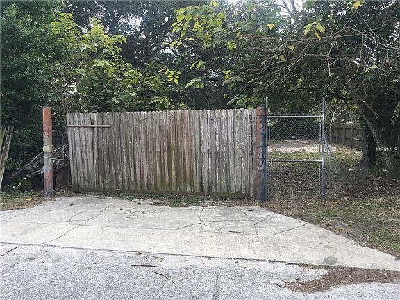 5th image of 3207 E 10th Ave