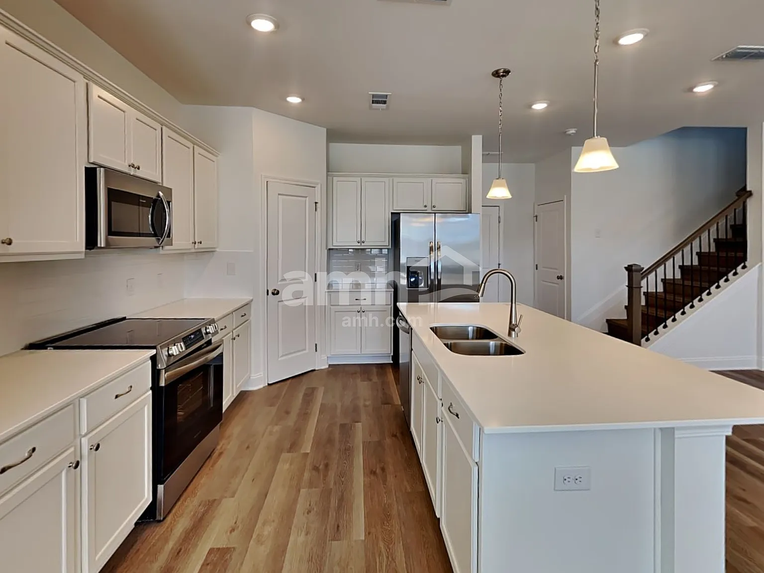 3 bed, 2.5 bath, 2075 sqft, $2,710 — Photo 3