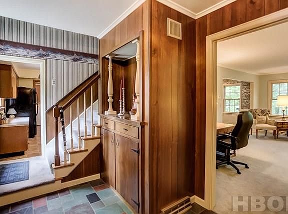 3rd image of 7779 Hickory Ln