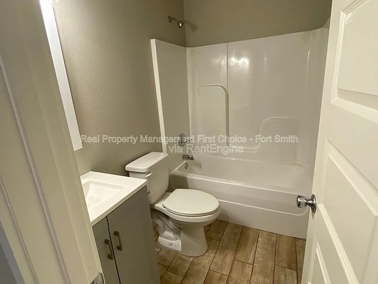 1608 S P St #B — Photo 7