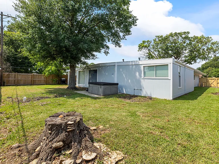 4203 Philmont Ave — Photo 15