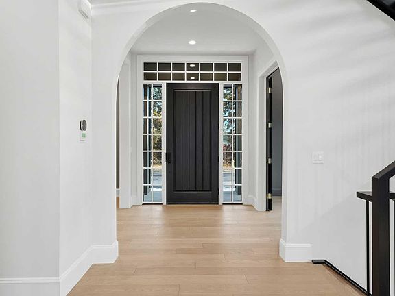 4th image of 703 35th St NW