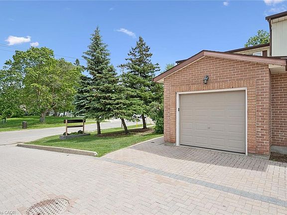 4th image of 25 Valleyview Rd #1