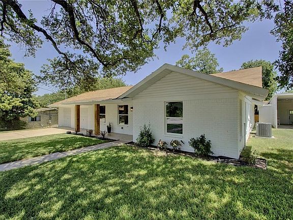 3rd image of 11307 Indianhead Dr
