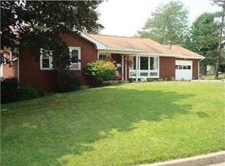 1007 Pine St, Jeannette, PA 15644