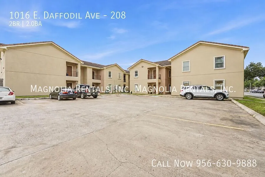 1016 E Daffodil Ave #208