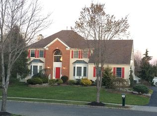 1 Marian Dr, West Windsor, NJ 08550
