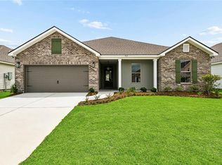 933 Laurel Oaks Dr, Waggaman, LA 70094