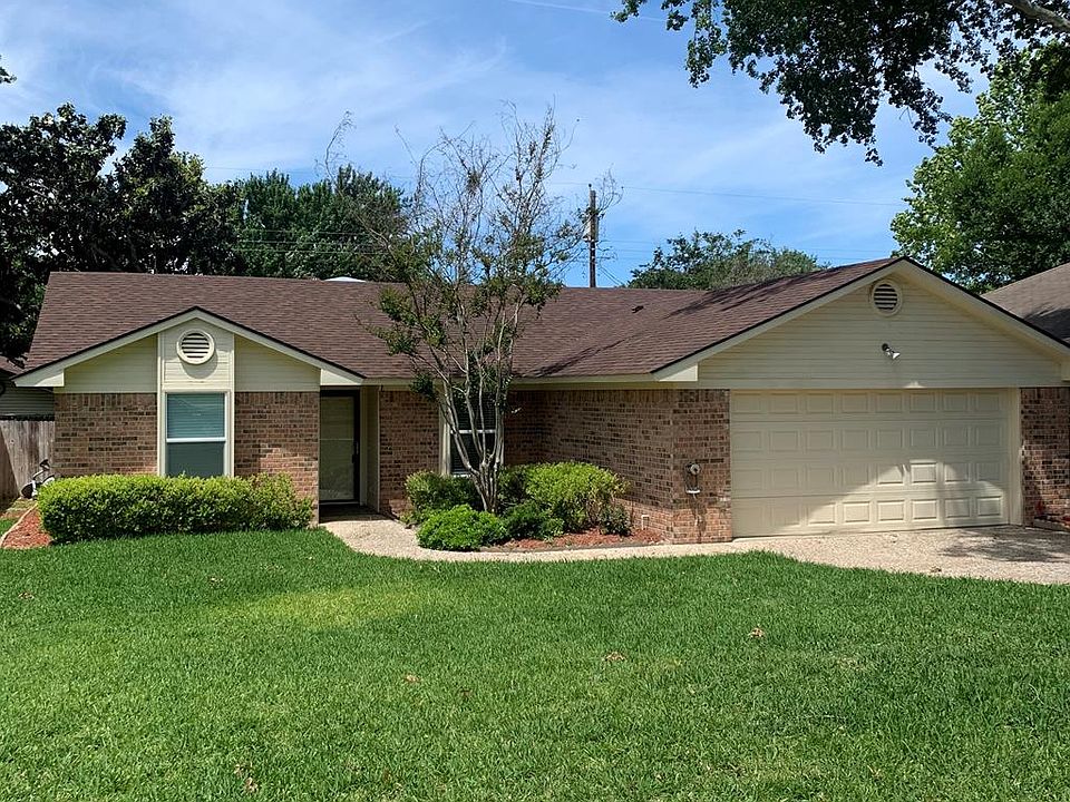 1st image of 1110 Meadow Dr