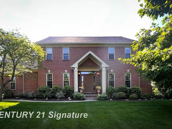 10076 Majestic Blvd, Clarkston, MI 48348