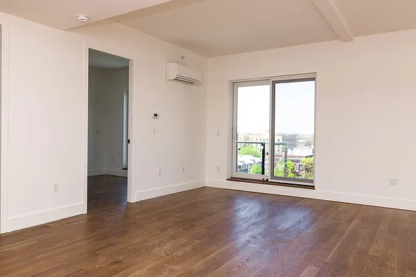 Rented by Nooklyn NYC LLC | media 43