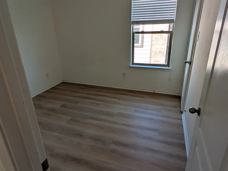 Upstairs Bedroom 2