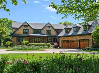 136 Adams Point Rd, Barrington, RI 02806