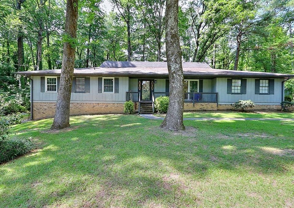 1st image of 2645 Beverly Ln