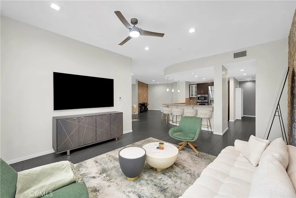 Building Photo - 21 Gramercy #220