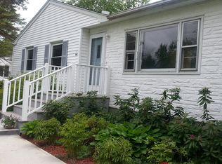 106 Glendale Rd, Amherst, MA 01002