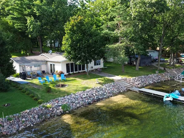 N7022 W Pine Lake Rd, Wild Rose, WI 54984