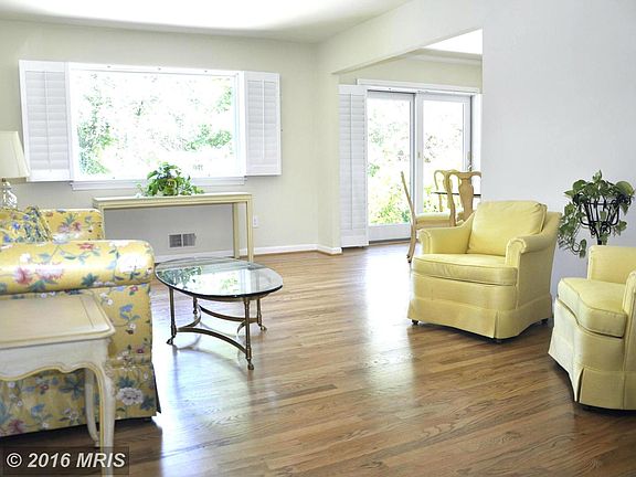 3rd image of 14903 Clavel St
