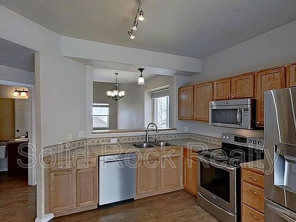 4th image of 4642 Crow Creek Dr