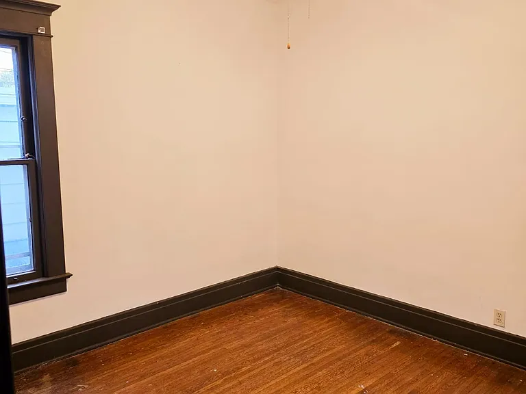 1829 Hertel Ave #1 — Photo 15