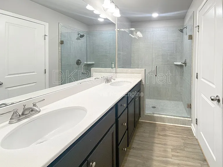 5108 Fox Den Rd — Photo 20