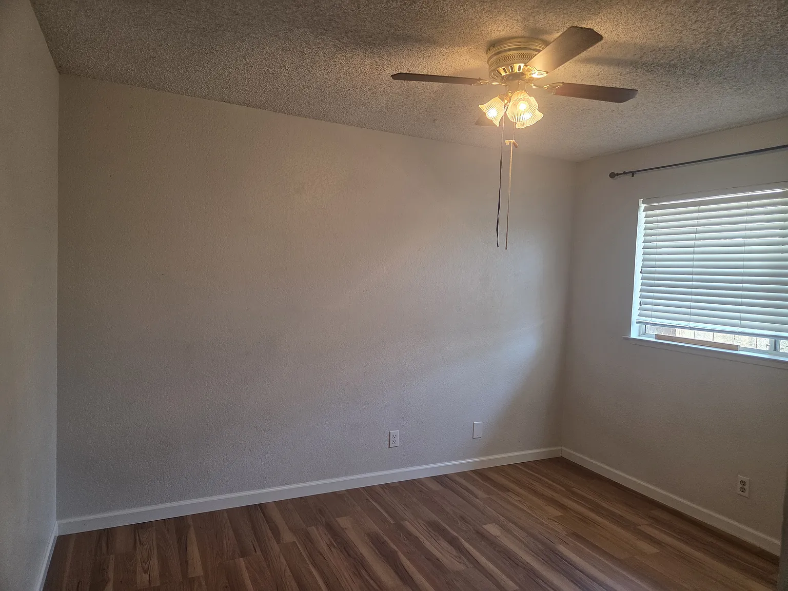 3 bed, 1622 sqft, $2,200 — Photo 3