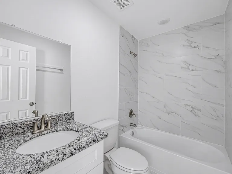 8635 Peachtree St #B — Photo 17