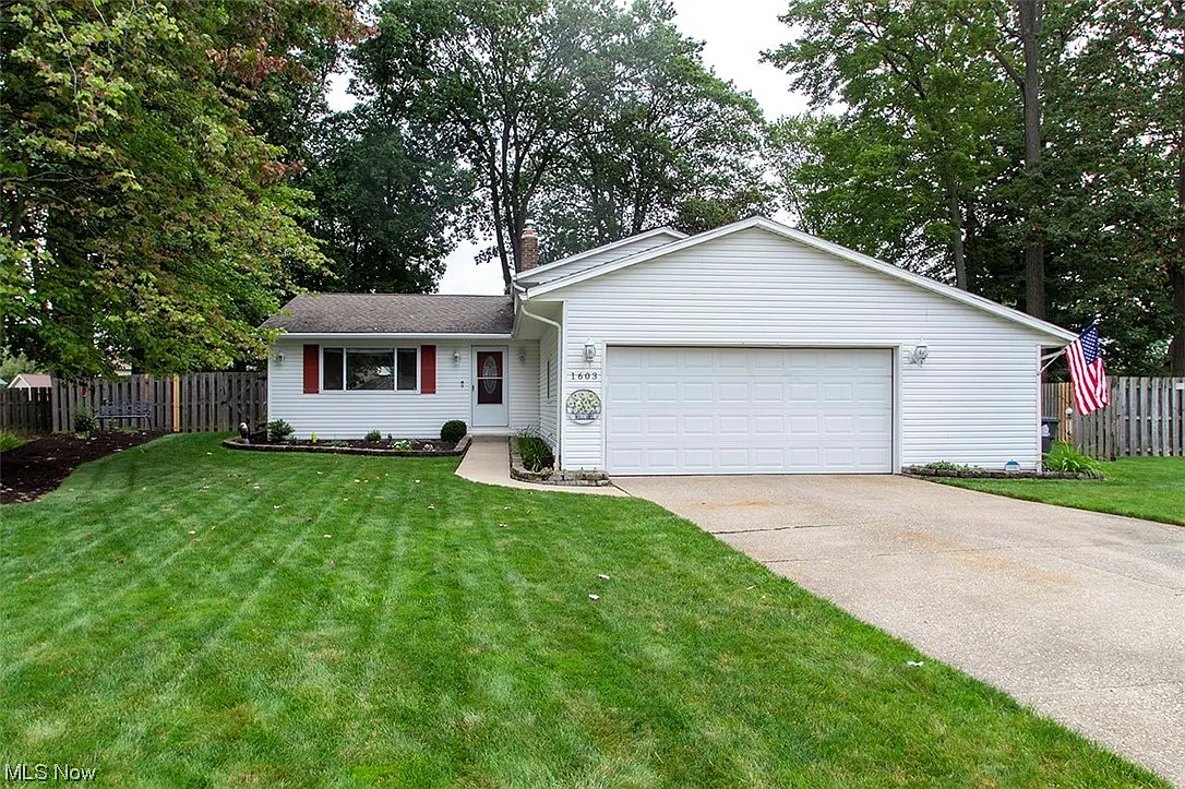 1603 Berwick Dr photo 1