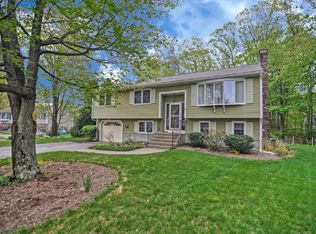 13 Hillcrest Dr, Milford, MA 01757