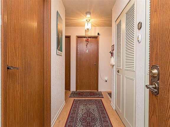 4th image of 1545 Pandora Ave #312