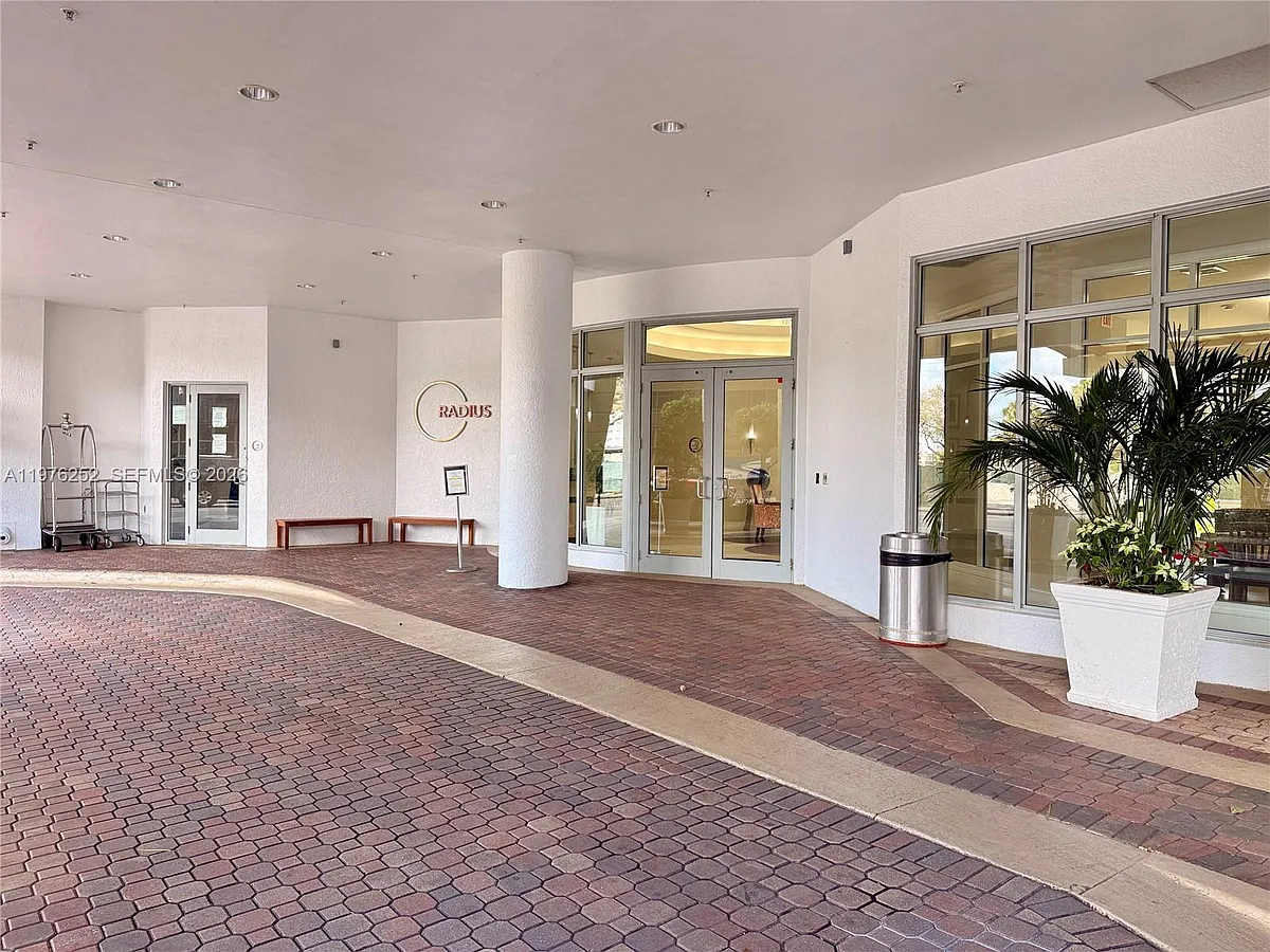 Building Photo - 1830 Radius Dr #817