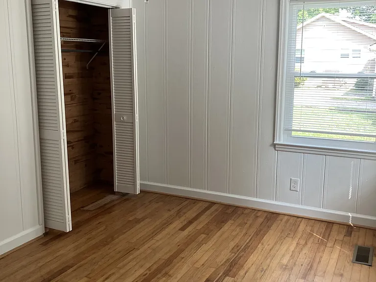 6836 Robin Dr — Photo 24