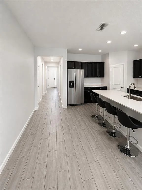 4 bed, 2.5 bath, 1938 sqft, $2,700 — Photo 3