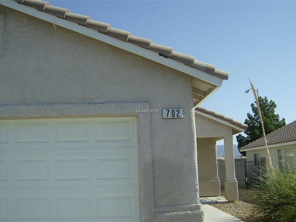 2nd image of 702 Ana Raquel Ave #0