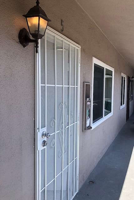 1st image of 4042 W 139th St