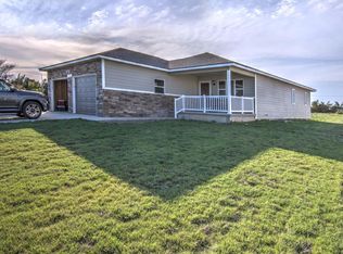 7535 Lindsay Dr, Holcomb, KS 67851