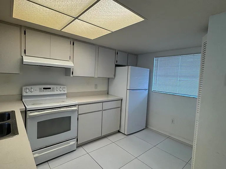 1803 Palm Beach Trace Dr — Photo 9