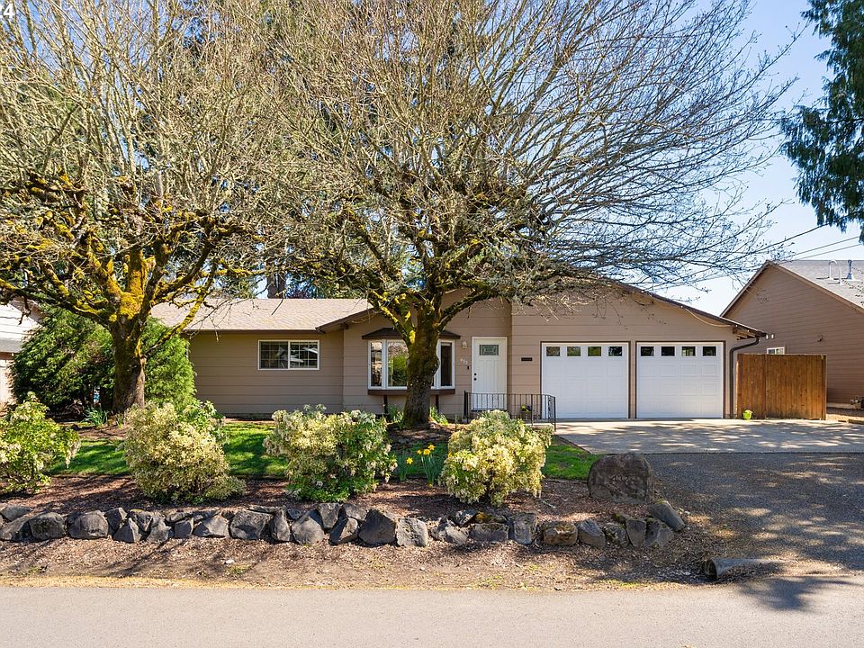 1st image of 432 NW Yonia Ct