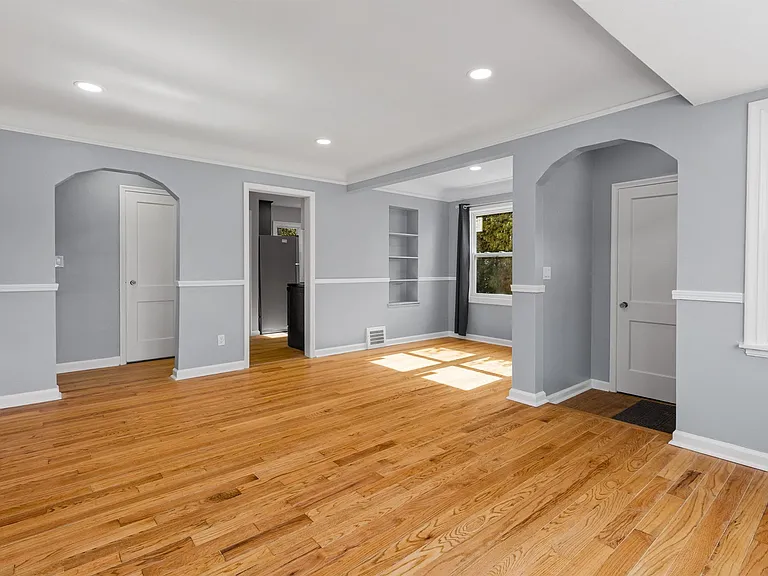 2618 Phillips Ave — Photo 9