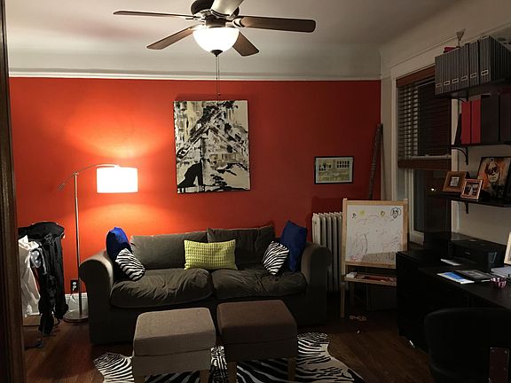 2nd image of 825 W Diversey Pkwy APT 2W