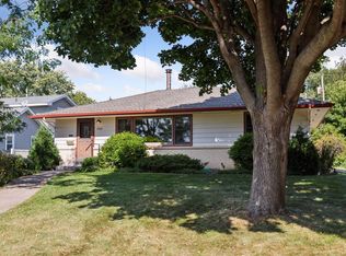 3305 31st Ave NE, Saint Anthony, MN 55418