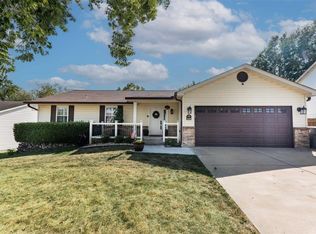 430 Tailor Ln, O'Fallon, MO 63368