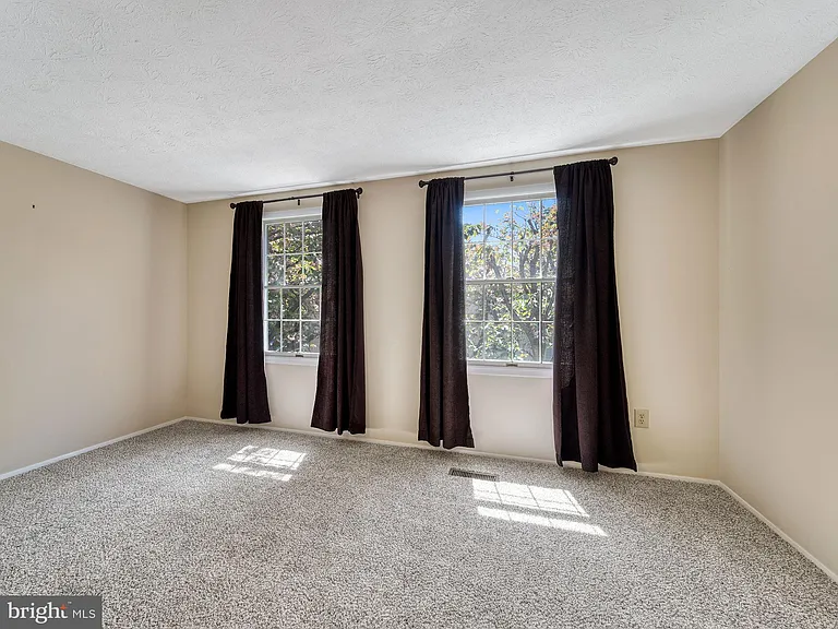 19130 Partridge Wood Dr — Photo 17