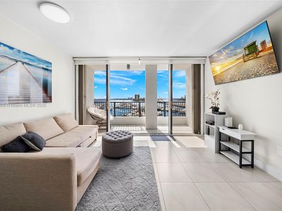 555 NE 15th St APT 516, Miami, FL, 33132